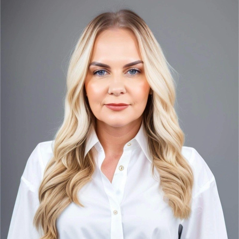 Kate Staker headshot