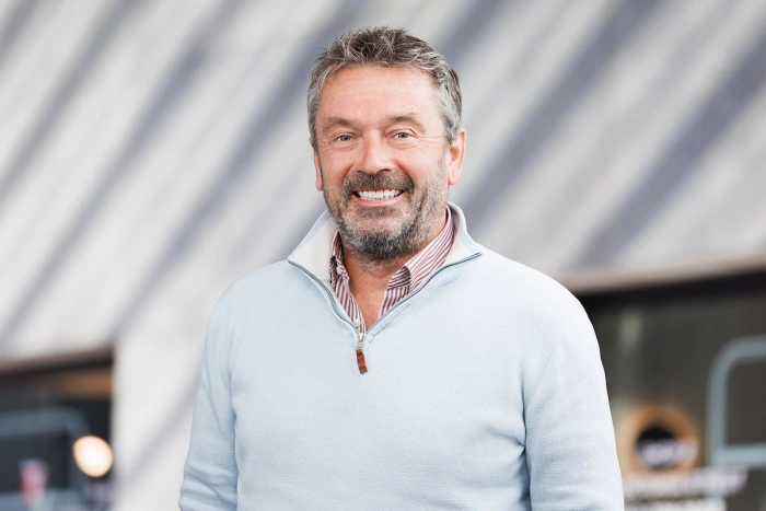 Nick Hutchinson 001 WEB 2